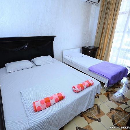 באטומי Hotel Belfast מראה חיצוני תמונה